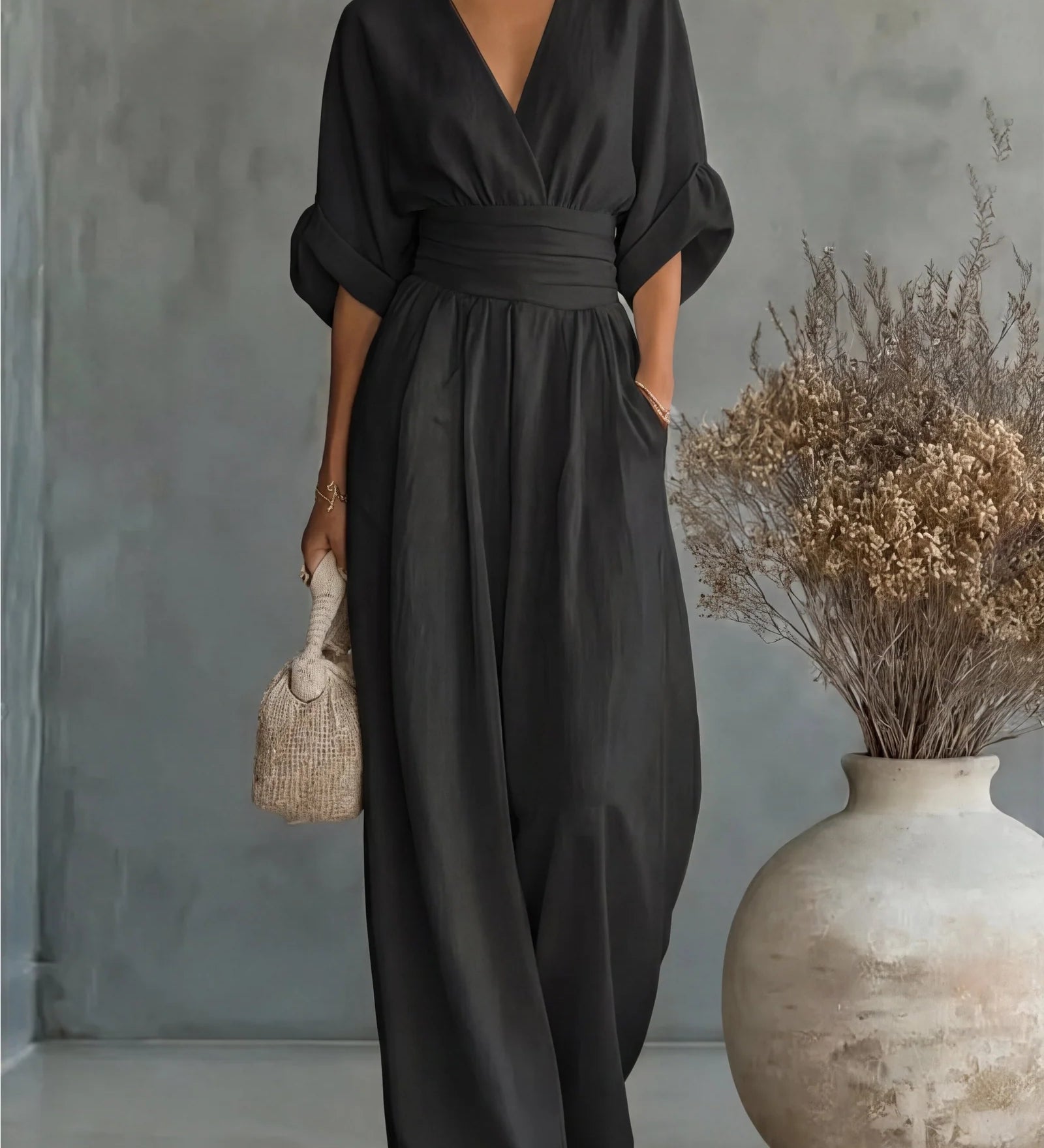 Liliána | Elegáns V-nyakú overál